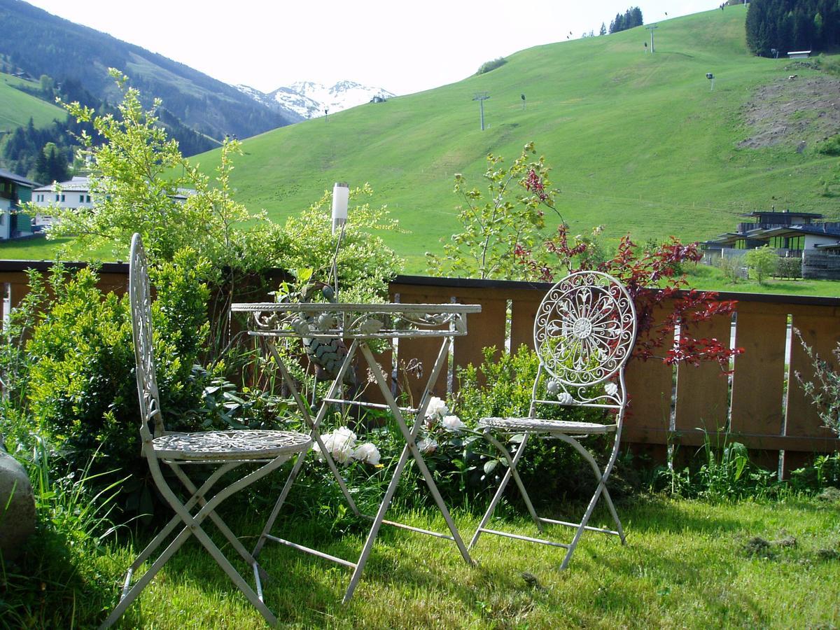 Am Zwoelferkogel Appartements 萨尔巴赫 外观 照片