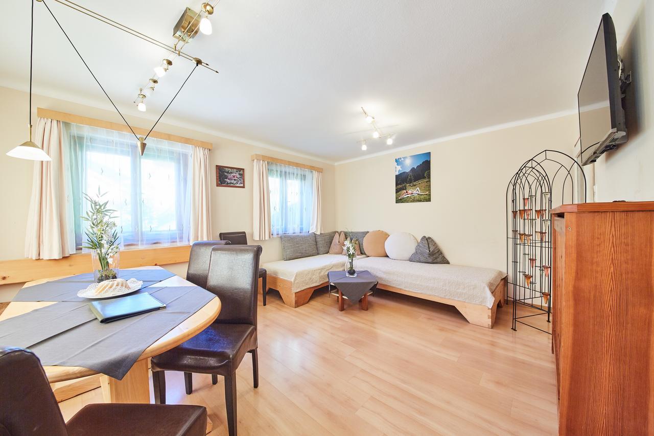 Am Zwoelferkogel Appartements 萨尔巴赫 外观 照片